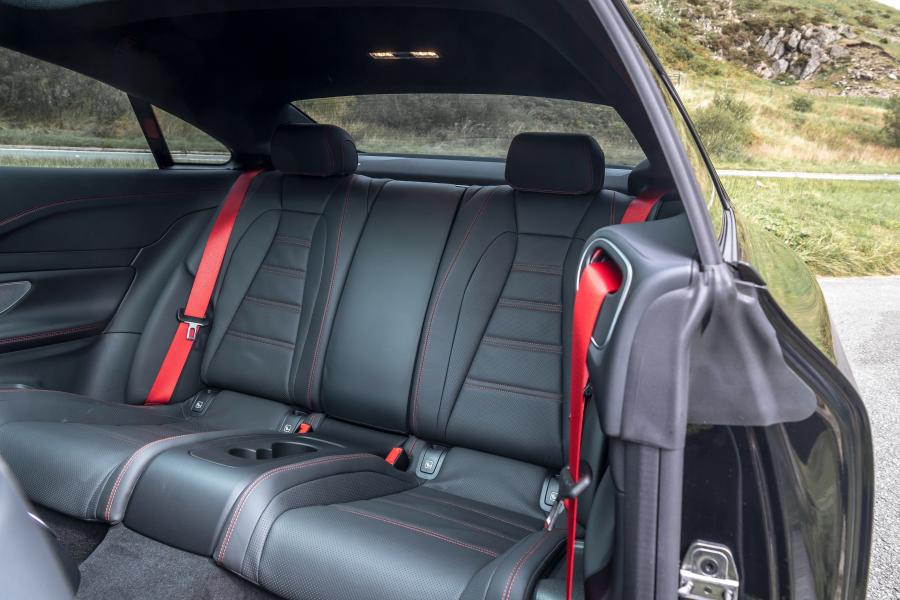 Интерьер Mercedes-AMG E53 4Matic+ Coupe (C238) 2018 года  (UK) (фото 25 из 40)